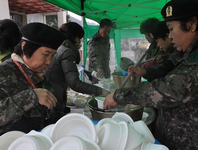 (2014.12.11)화양읍 예비군 봉사 지원
